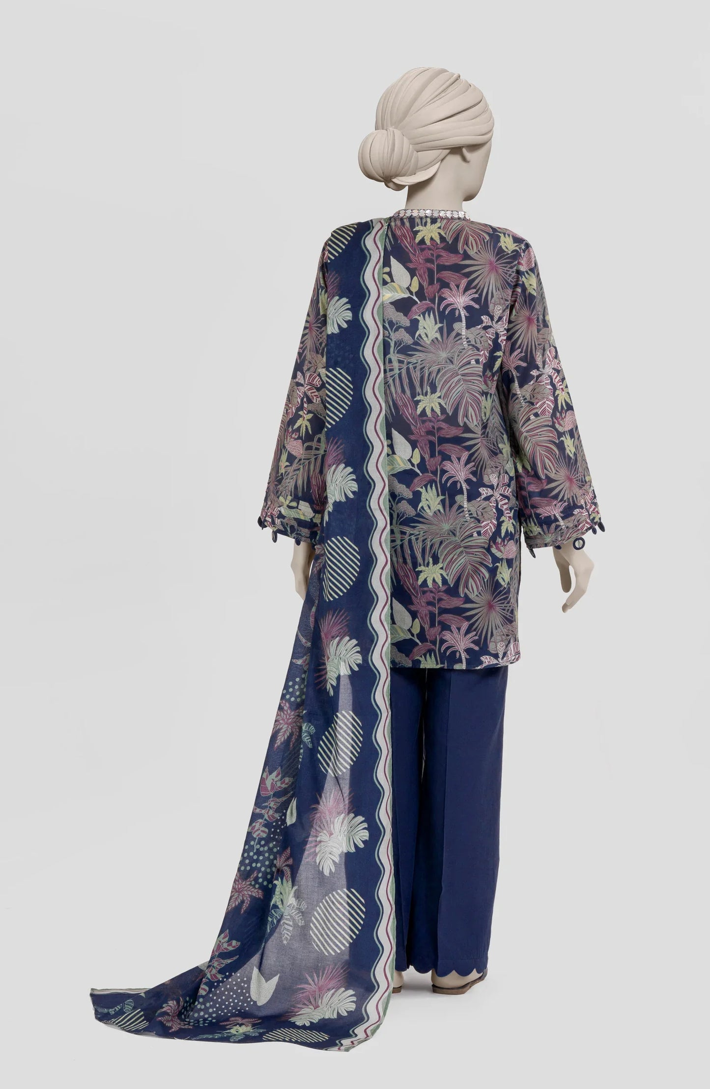 Mtj 3 PIECE PRINTED LAWN SUIT- Blue (UNSTITCHED)