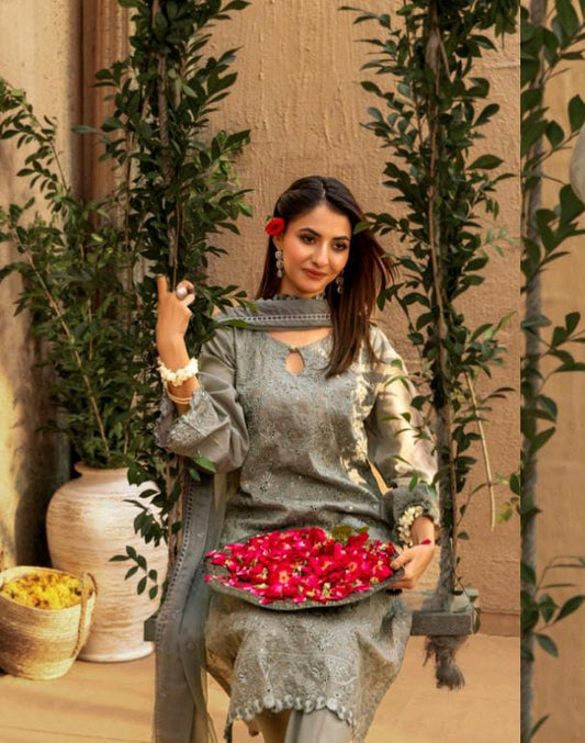 Kaari Noir Luxury Chikankari 3 Piece | Grey