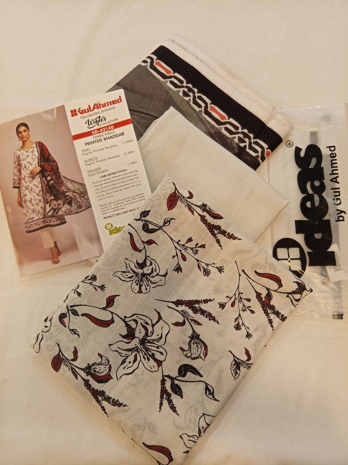 Gul Ahmed 3pc Unstitched Khaddar Suit | White