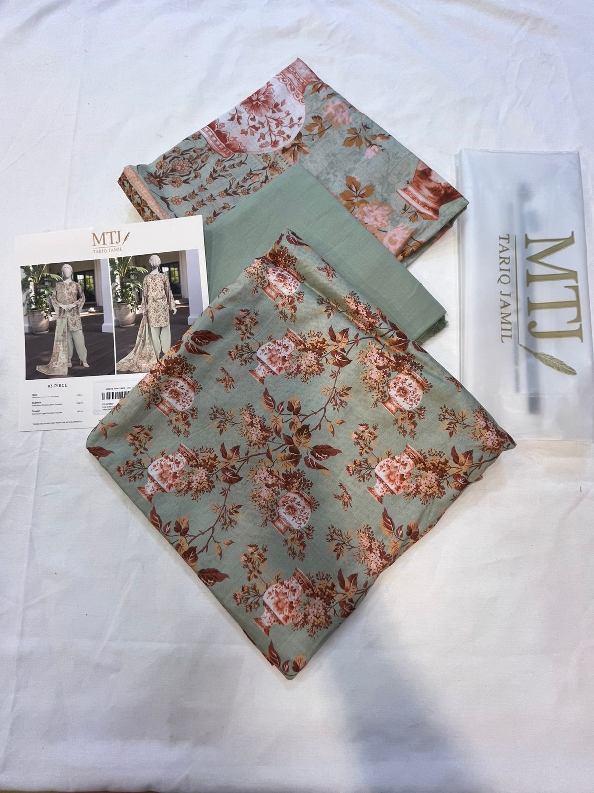 Mtj 3 PIECE PRINTED LAWN SUIT- Grey (UNSTITCHED)