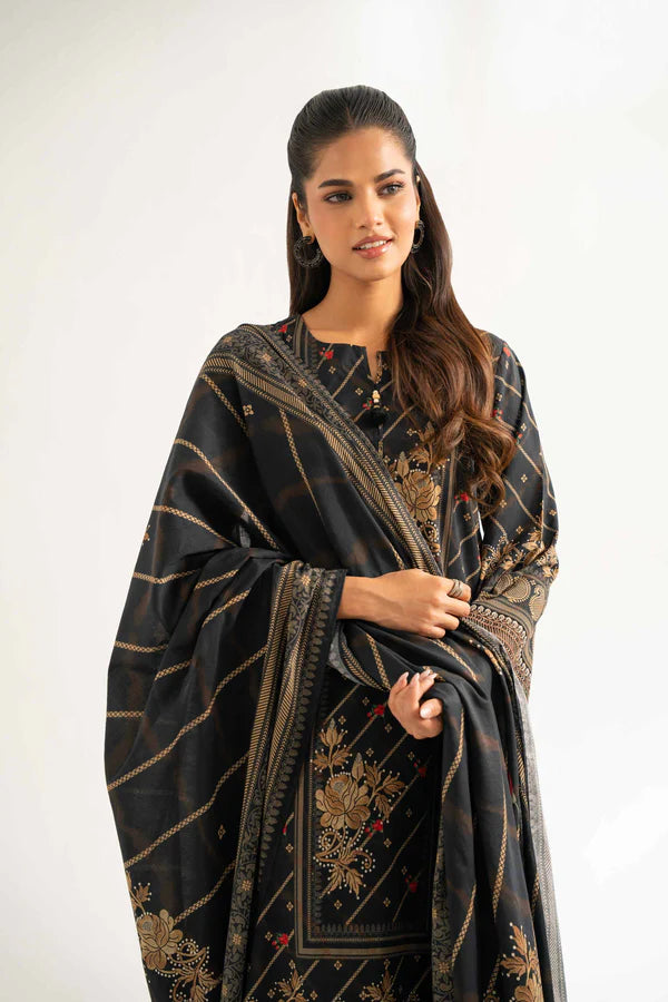 Close-up of the intricate threadwork on the Nisha By Nishat Embroidered Lawn 3pc suit.