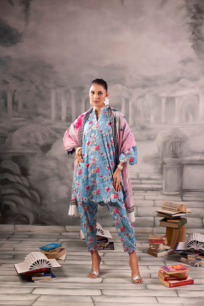Sky Blue Salina Separates Lawn Collection worn by model showcasing an airy, cool summer vibe.
