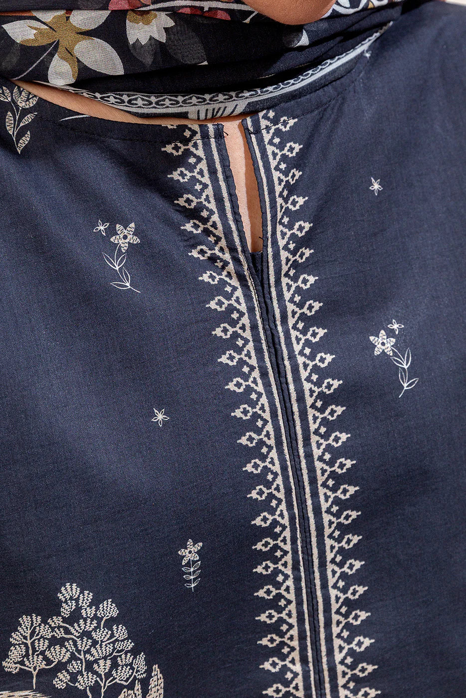 BeechTree 3 PIECE PRINTED LAWN SUIT-MOONLIT FLORA (UNSTITCHED)