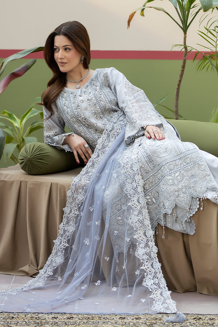 shot of the Imrozia Safiyaan Organza Pearl White replica