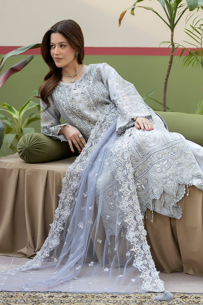 shot of the Imrozia Safiyaan Organza Pearl White replica