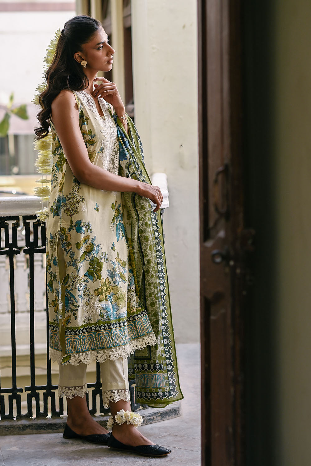 shot of the Gul Ahmed Embroidered Lawn Suit