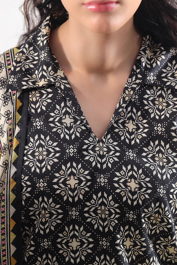 Black| Saya 2PC Unstitched Lawn Suit