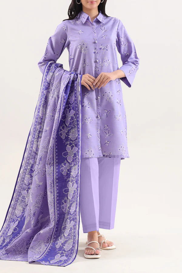 Model wearing the Saya 3pc Unstitched Khaddar Suit