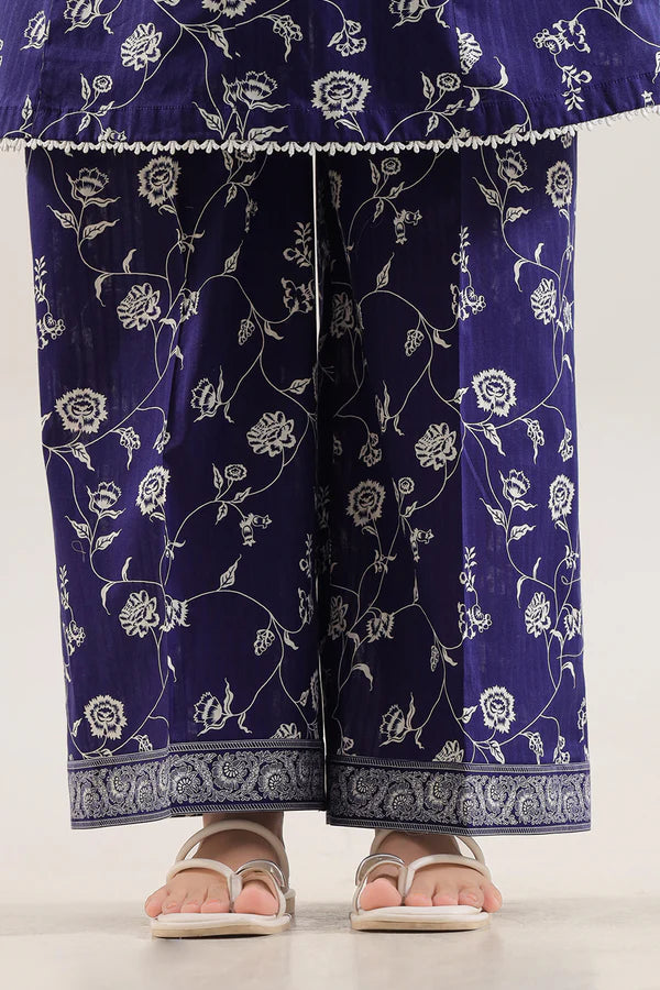 Model wearing Saya 2pc Unstitched Lawn Suit