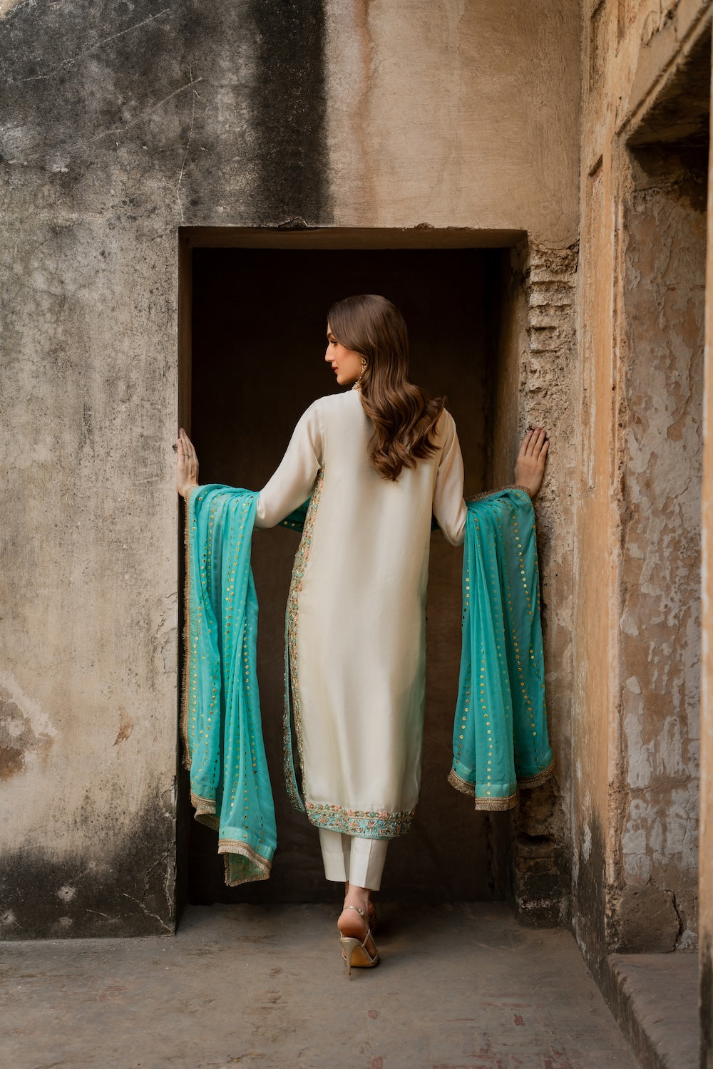 Vintage Silk Luxury Embroidered - White 3-Pc | Replica