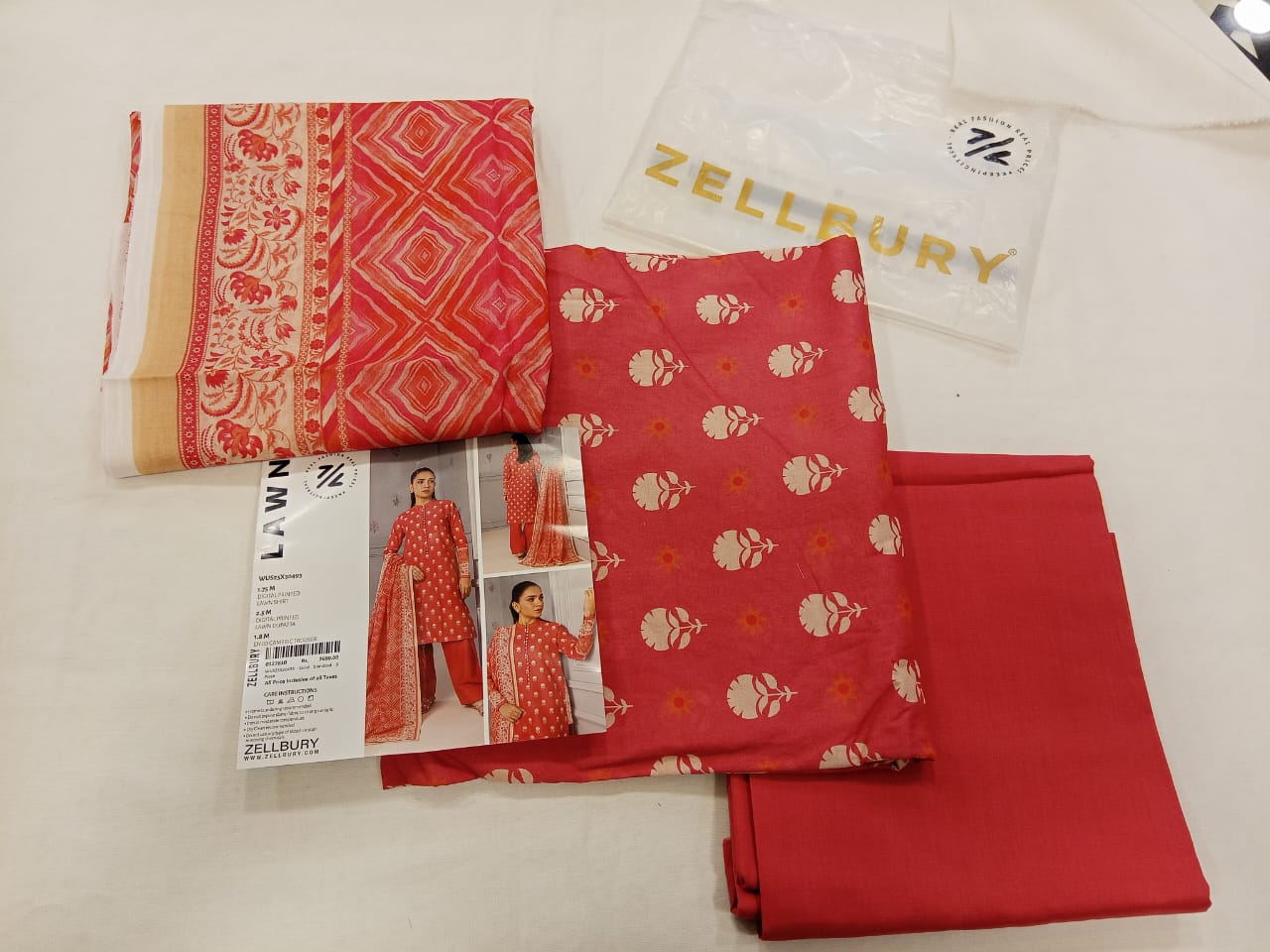 Coral Zellbury 3pc Unstitched Lawn Suit – Stylish Pakistani Lawn Outfit 2025