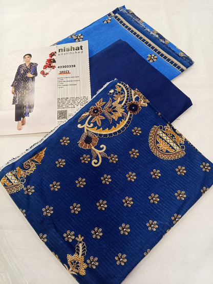 A model wearing the Nishat 3pc Unstitched Doriya Lawn Blue suit