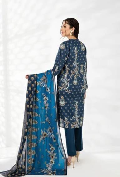 A model wearing the Nishat 3pc Unstitched Doriya Lawn Blue suit