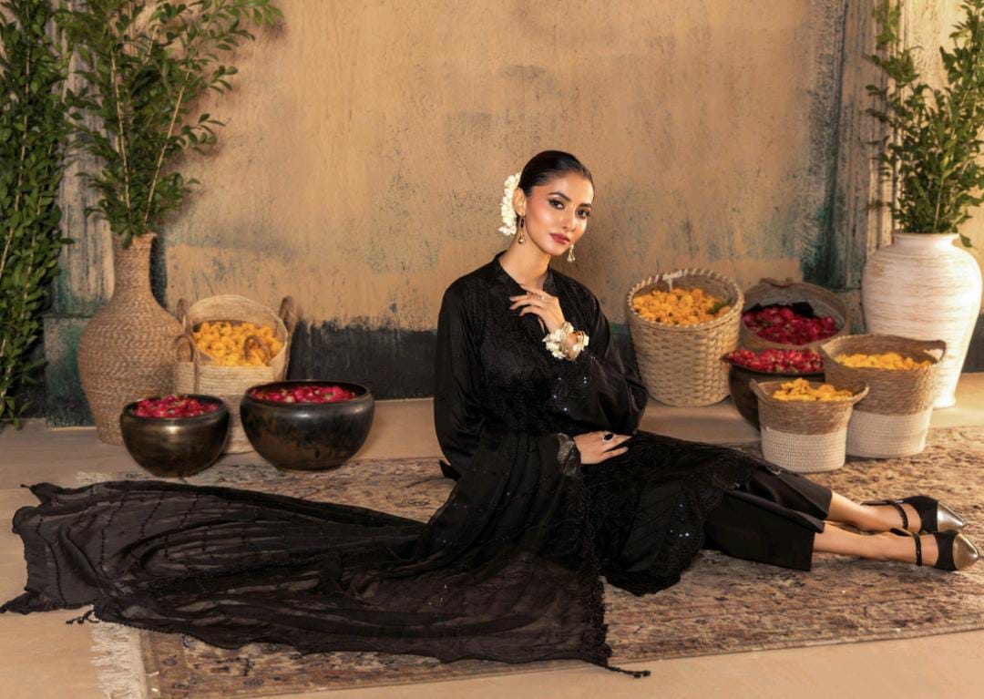 Kaari Noir Luxury Chikankari 3 Piece | Black