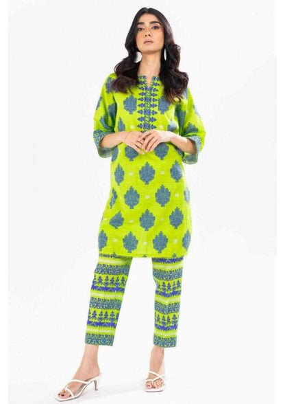 Bright Green | Al-Karam 2pc Unstitched Khaddar Suit featuring a vibrant printed design.