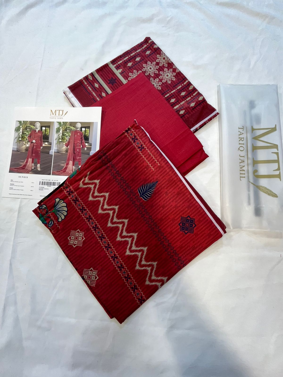 Mtj 3 PIECE PRINTED LAWN SUIT- Maroon (UNSTITCHED)