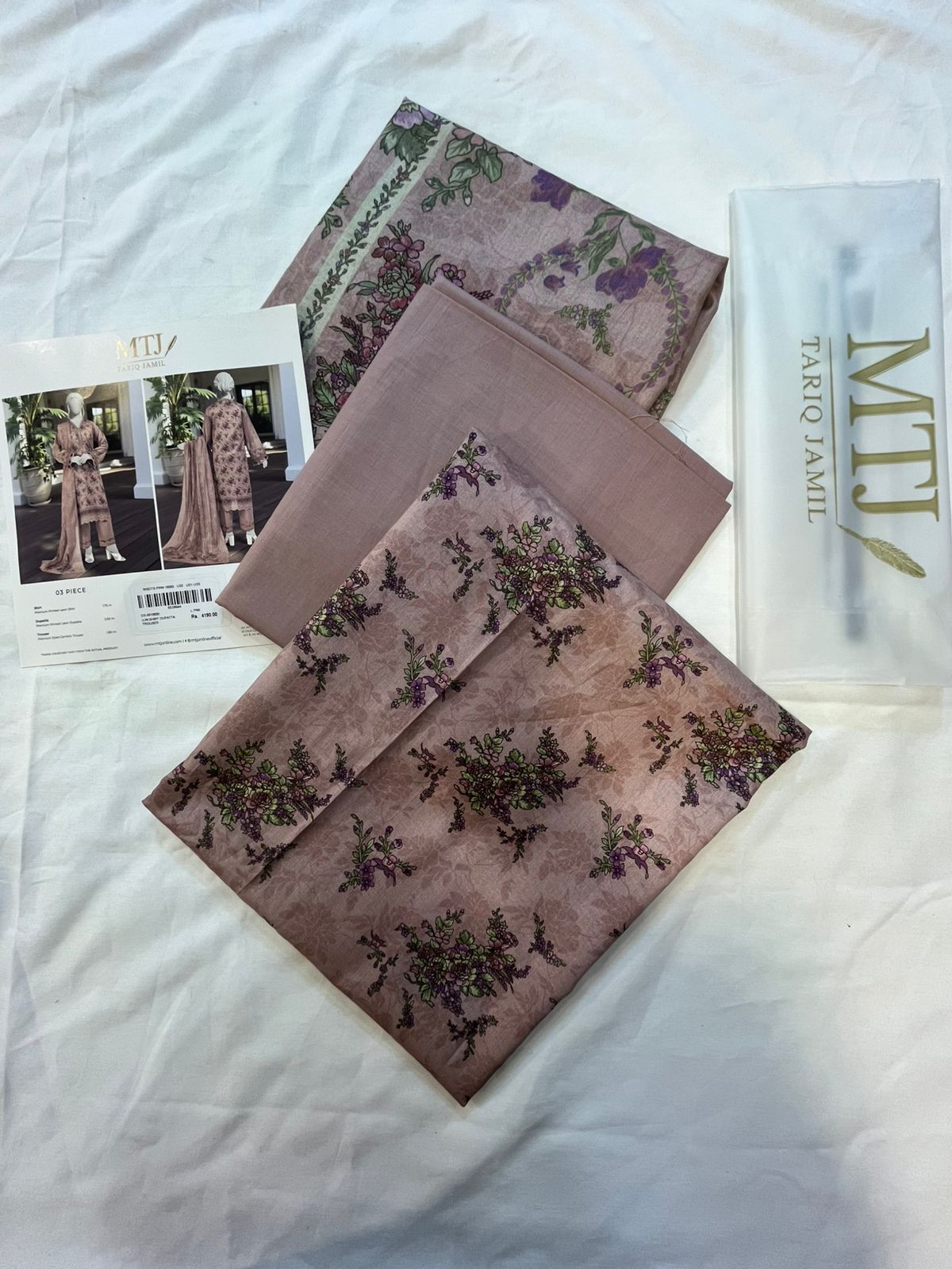 Mtj 3 PIECE PRINTED LAWN SUIT- Light-Pink (UNSTITCHED)