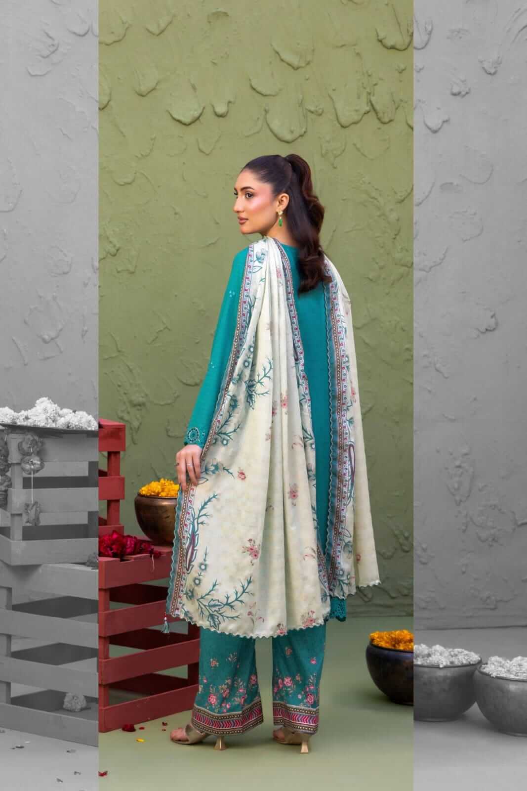 Elaya By Rekhakari 3pc Unstitched Embroidered Lawn - Emerald Green