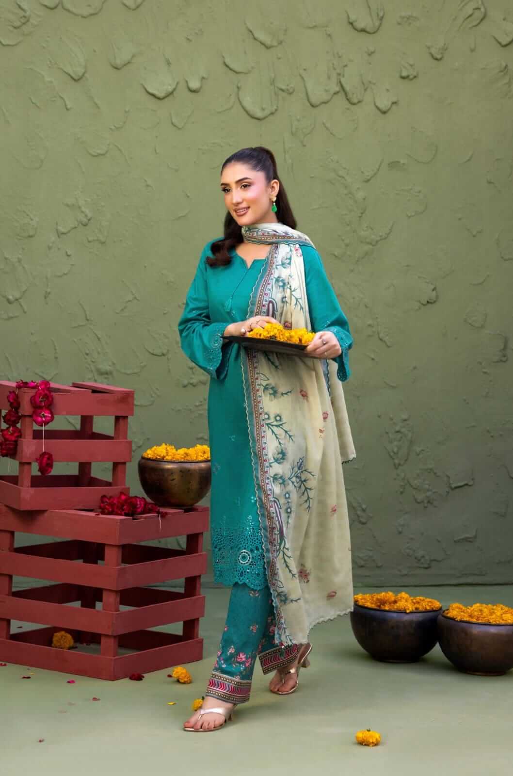 Elaya By Rekhakari 3pc Unstitched Embroidered Lawn - Emerald Green