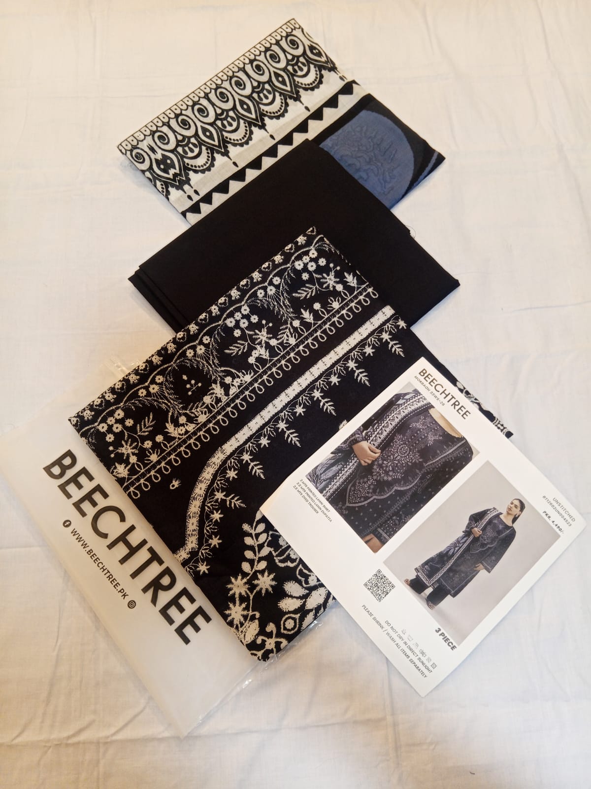 Beechtree Lawn 3pc Unstitched - Jet Black