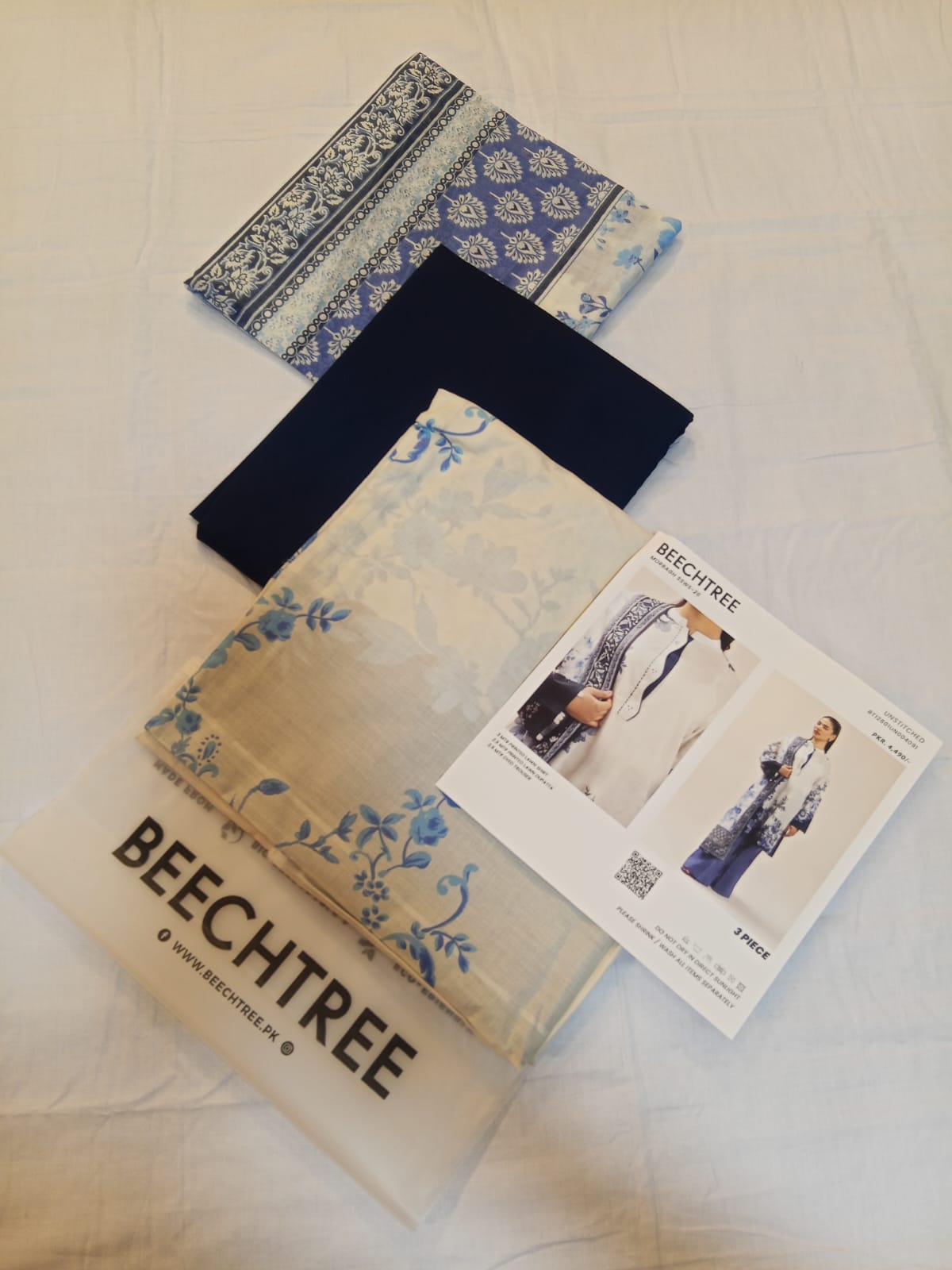 Beechtree Lawn 3pc Unstitched - Navy & Ivory