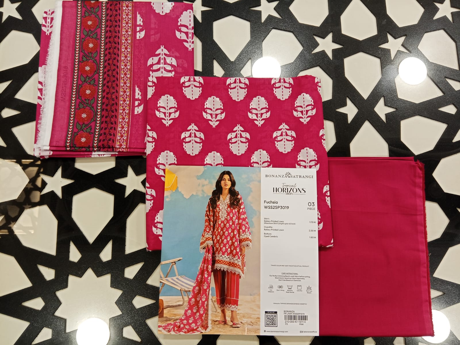 Bonanza Satrangi 3pc Unstitched Lawn Suit