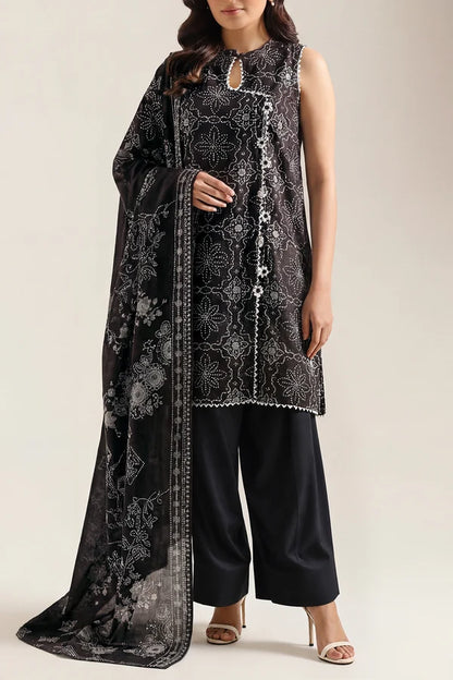 shot of the Saya Printed Lawn Suit Black