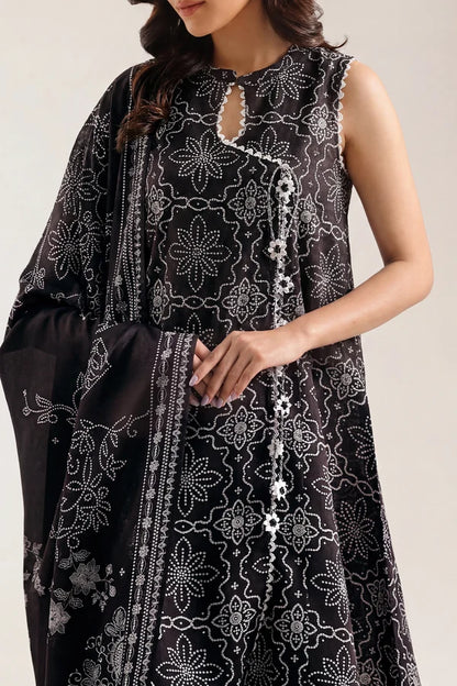 shot of the Saya Printed Lawn Suit Black